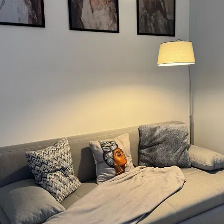 Apartment Chic & Cozy In