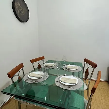 Chic & Cozy In Apartment Timisoara
